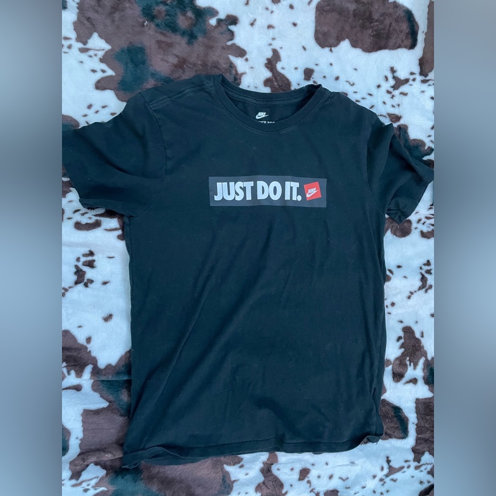 Nike tshirt